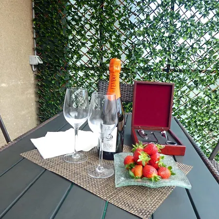 Homes In Genoa - Bella Marina Apartment