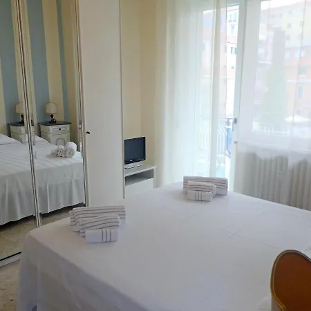 Homes In Genoa - Bella Marina Apartment Imperia